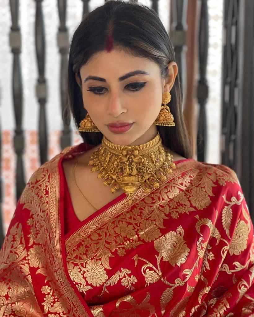 Banarasi Saree Wearing Style for Wedding | Saree Look for Wedding Guest | Banarasi  Saree Drape - YouTube
